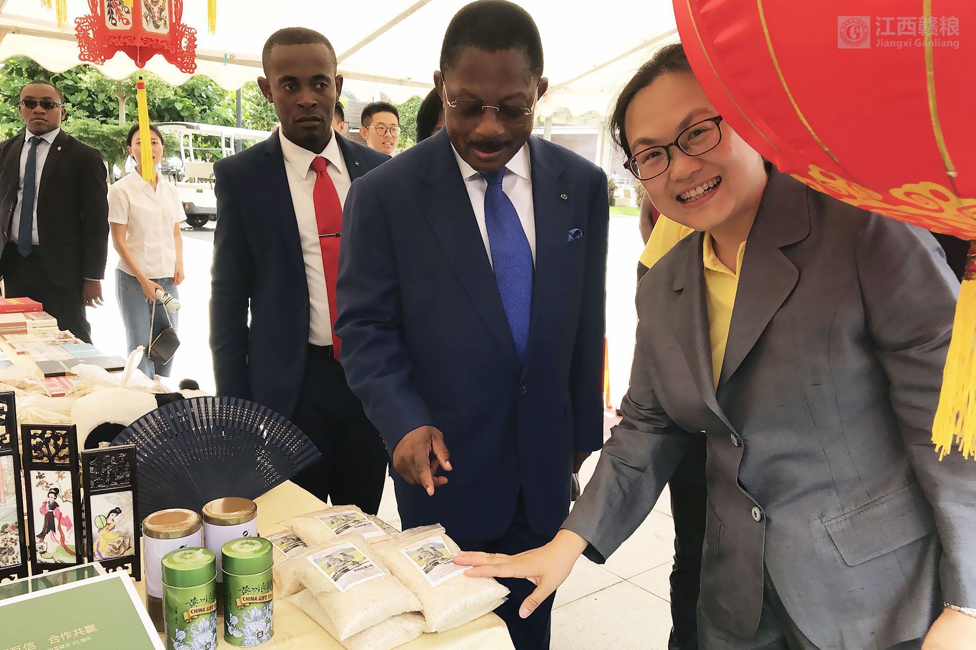 援赤道幾內亞示范農場項目組參與“非洲日”義賣活動